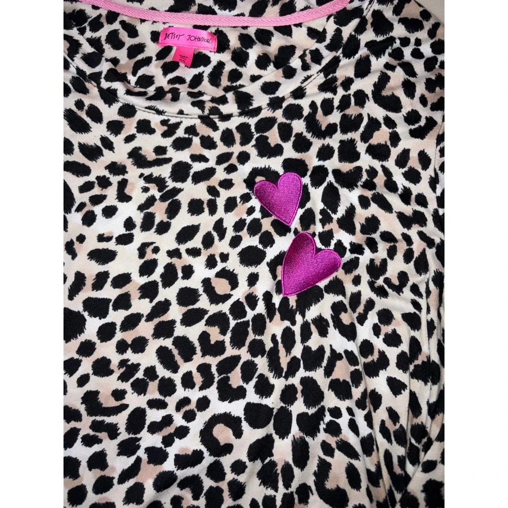 Betsey Johnson Womens Leopard‎ Print Long Sleeve Top Purple Heart Patches Medium